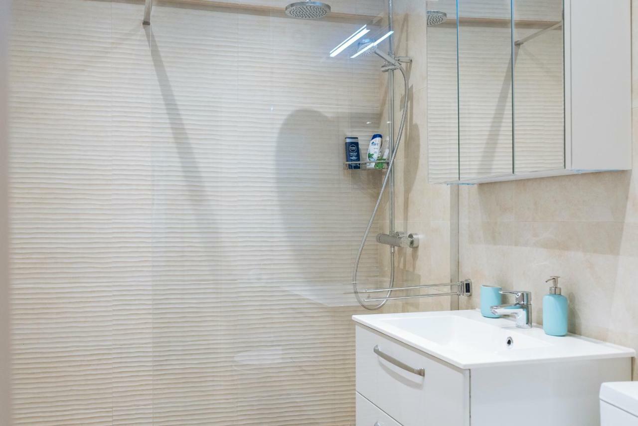 Luxury Flat 8 Near Metro Bucareste Exterior foto